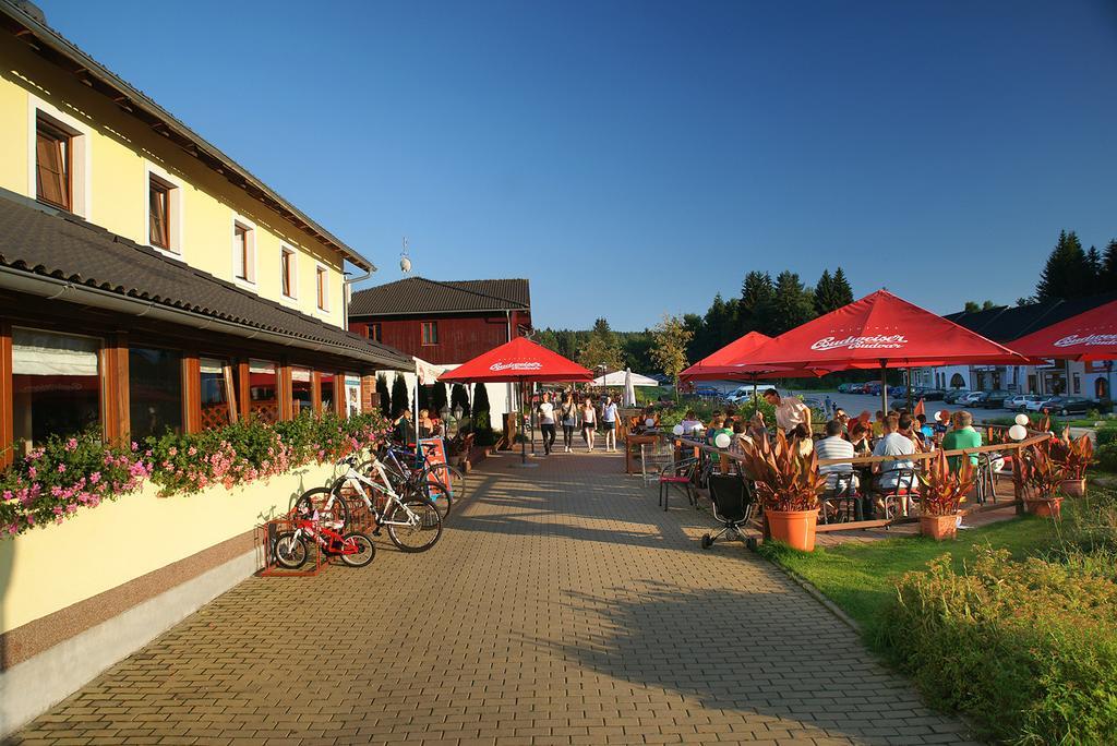 Hotel Admiral Lipno nad Vltavou Exterior foto