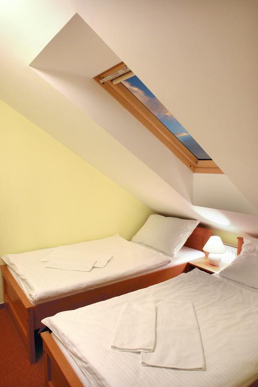 Hotel Admiral Lipno nad Vltavou Habitación foto